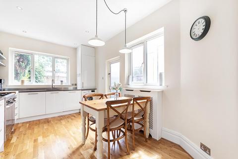 7 Beverstone Road, London, SW2 5AL