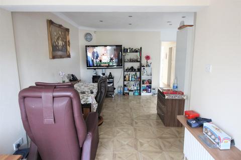 23 Rushdene, London, SE2 9RP