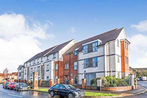 2 bedroom apartment for sale - Blunsdon Court, Lady Lane, Swindon, SN25 2NA