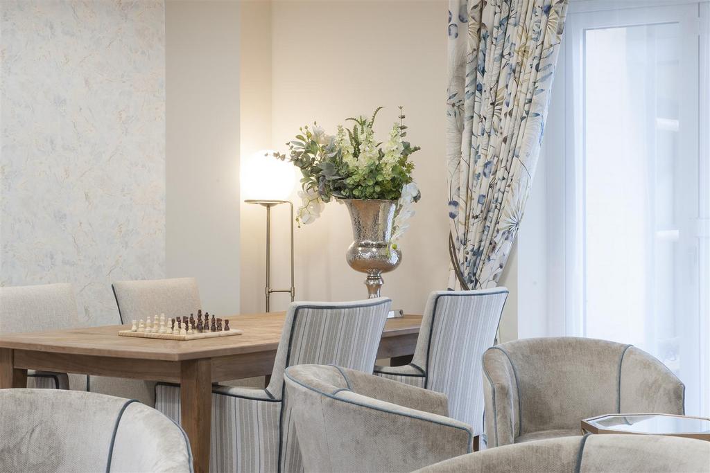 Homeowners Lounge