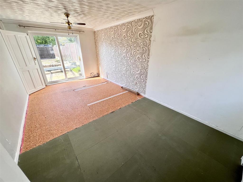 Central Avenue, Longbridge, Birmingham 3 bed terraced house £165,000