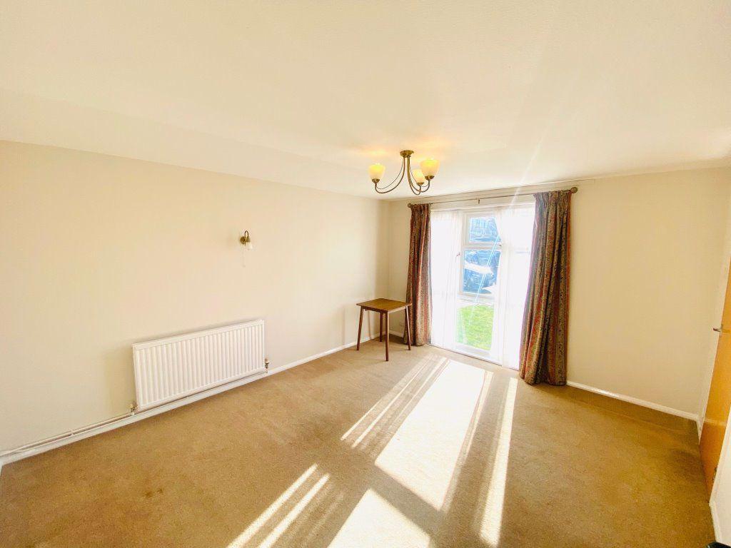 Little Breach, Chichester 3 bed house £1,350 pcm (£312 pw)