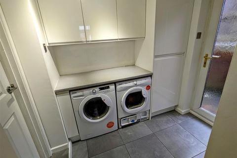 12 Auden Close, Galley Common, Nuneaton, CV10 9RP