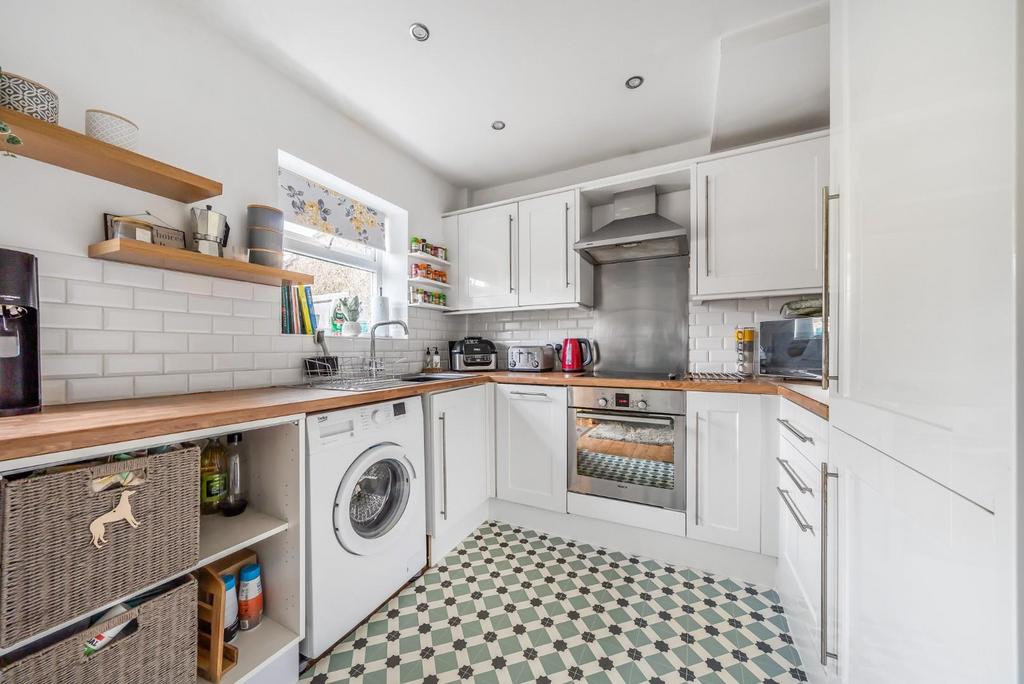 Jackson Avenue, Rochester 3 bed terraced house £360,000