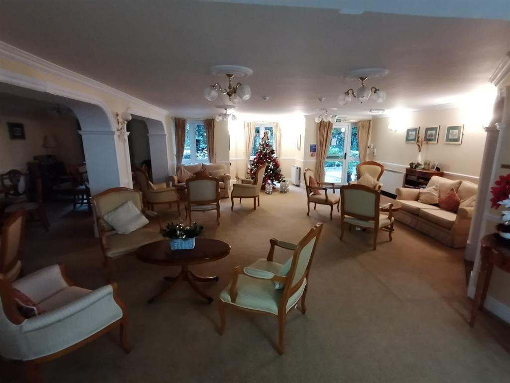 Garden House Court, Sandgate Road, Folkestone Kent CT20 2FF 1 bed