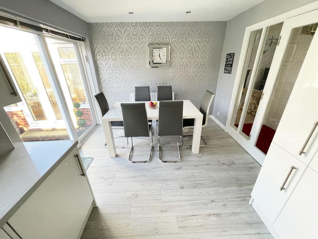 Kitchen diner