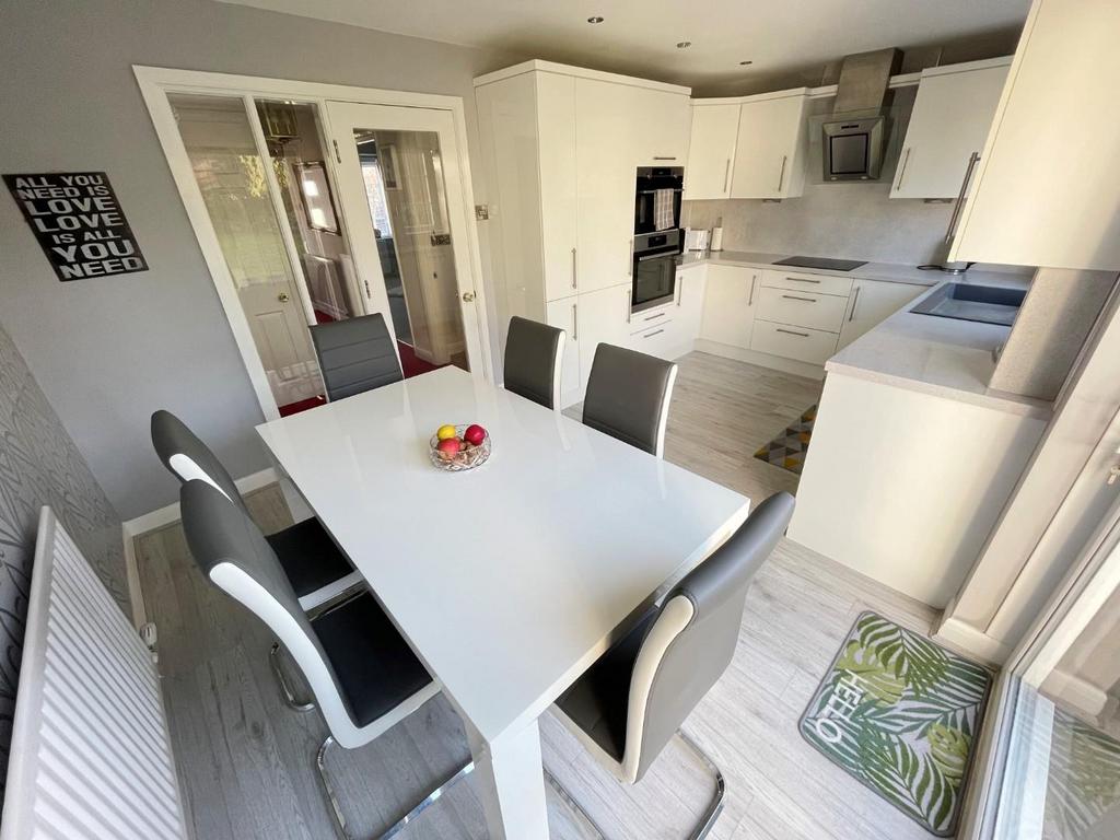 Kitchen diner