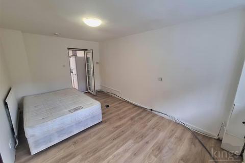 104 Finnis Street, London, E2 0DX