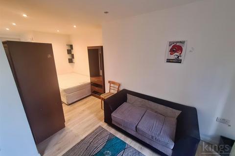 104 Finnis Street, London, E2 0DX