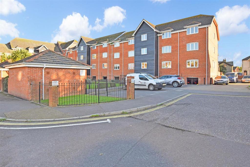 Flat 3 17 Priory Avenue, Southampton 2 bed flat £950 pcm (£219 pw)