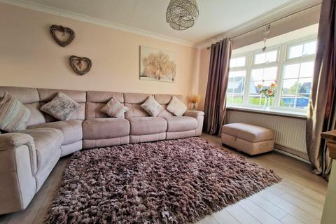 46 Eleanor Close, Pencoed, Bridgend, CF35 6RD