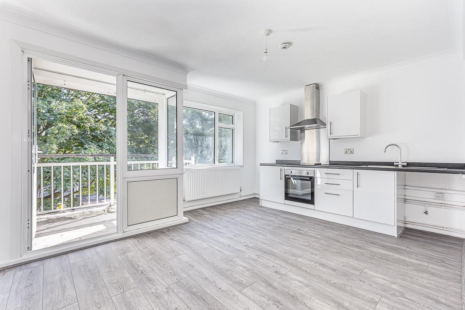 Colborne House, Upper North Street... 2 bed house £2,000 pcm (£462 pw)