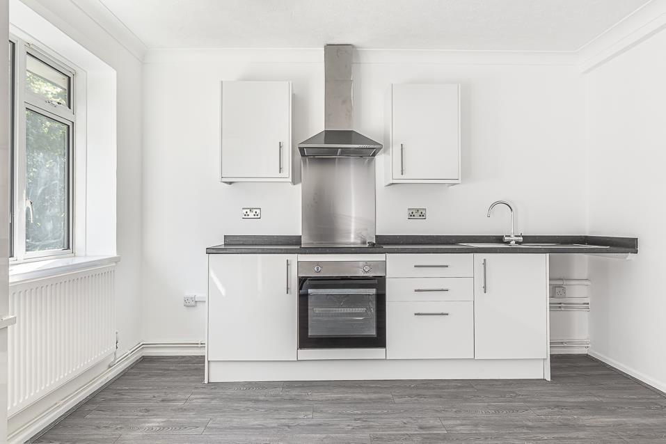 Colborne House, Upper North Street, E14 6EU 2 bed house £2,000 pcm (£