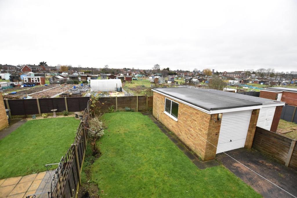 Caistor Avenue, Scunthorpe 3 bed semidetached house £179,500