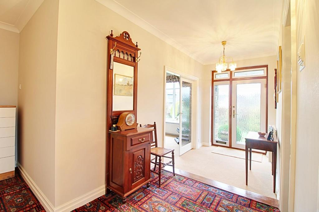 Park Road, Menston, Ilkley, LS29 2 bed detached bungalow £495,000