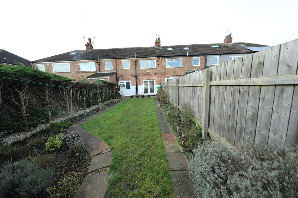 Bricknell Avenue, Hull 3 bed terraced house £165,000