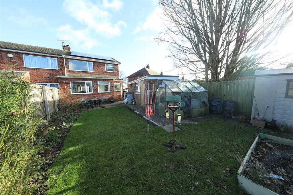 Park Lane, Cottingham 3 bed semidetached house £190,000
