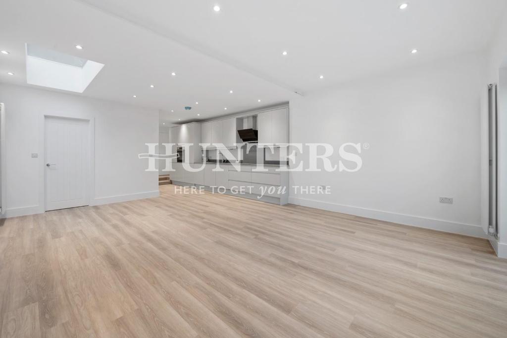 Ulysses Road, London, NW6 2 bed apartment £3,300 pcm (£762 pw)