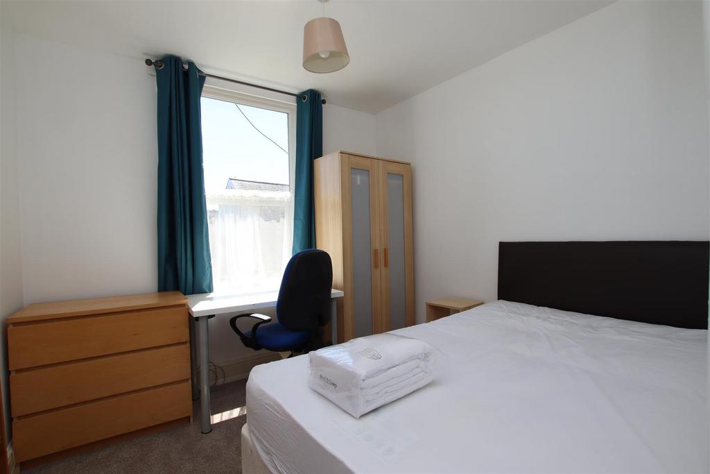 Bedroom 4.JPG
