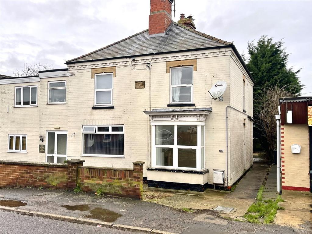 Bourne Road, Spalding 3 bed semidetached house £145,000