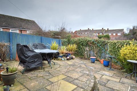 6 Ash Grove, Morpeth, NE61 2RA