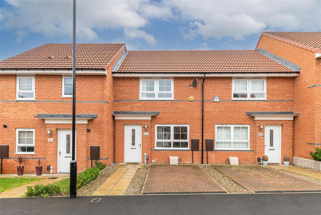 Elder Grove, Blakelaw, Newcastle Upon... 2 bed terraced house £140,000