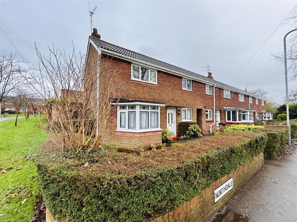 20 Northdale, Tettenhall 3 bed end of terrace house £850 pcm (£196 pw)