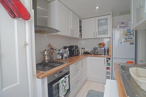 1 bedroom flat for sale - Otterbourne Road, London