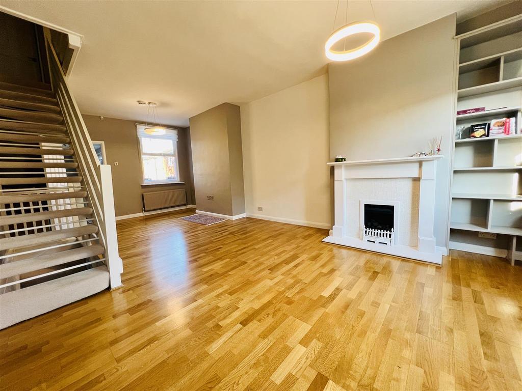 Borough Road, Altrincham 3 bed terraced house for sale £400,000