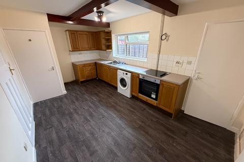 3 bedroom terraced house to rent, Acresford Road, Donisthorpe, DE12