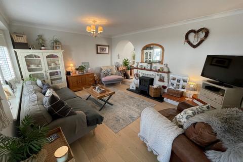 6 Bexhill Road, Luton, LU2 8JQ