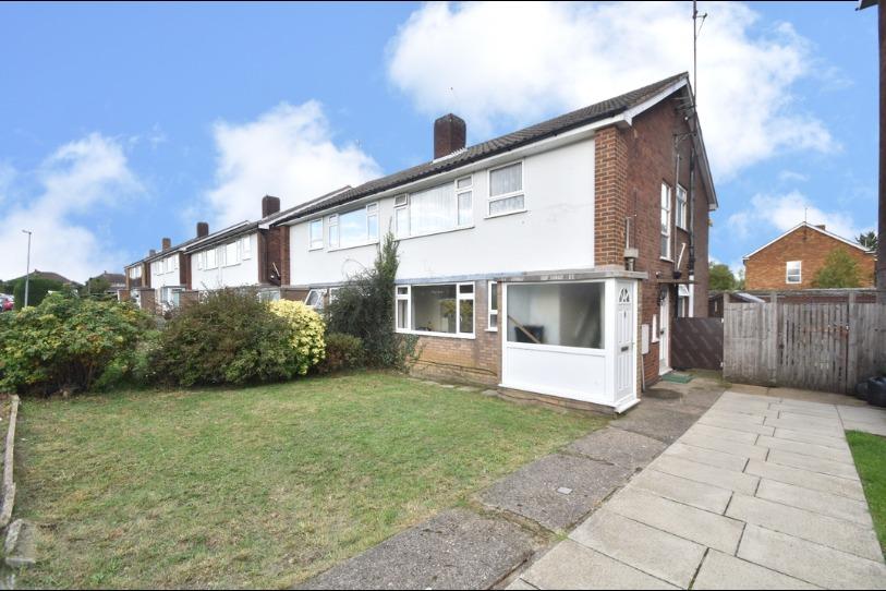 Birchen Grove, Luton 2 bed £190,000