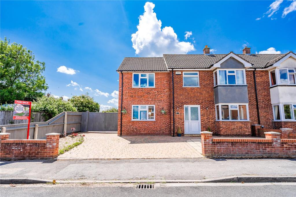 Redwood Drive, Cleethorpes... 4 bed semidetached house £250,000