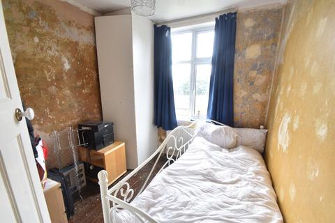 77 Wardown Crescent, Luton, LU2 7JT