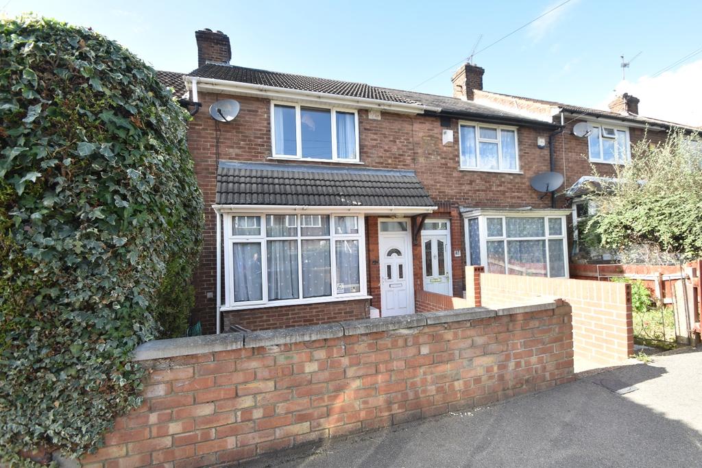 Pomfret Avenue, Luton 2 bed terraced house £240,000