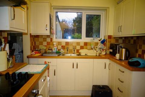 128 Brookside Avenue, Ashford, TW15 3LY