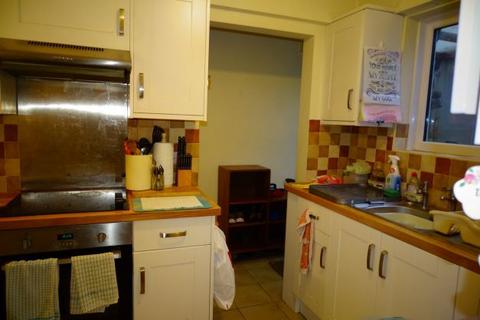 128 Brookside Avenue, Ashford, TW15 3LY