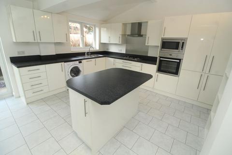 4 bedroom detached house for sale, Gladstone Close, Newport Pagnell