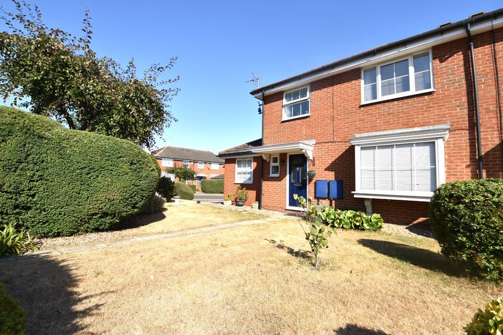 Whitwell Close, Luton, Bedfordshire, LU3 3 bed end of terrace house £