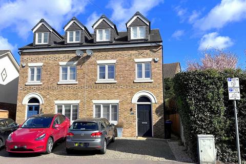 106 Horsecroft Road, Hemel Hempstead, HP1 1PX