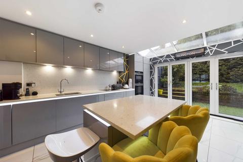 106 Horsecroft Road, Hemel Hempstead, HP1 1PX