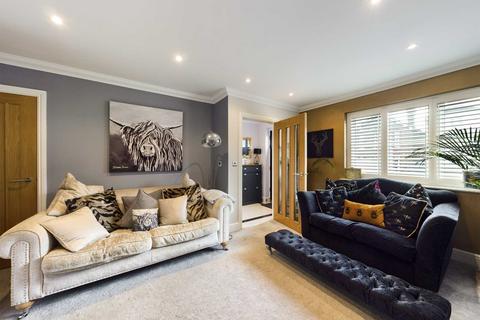 106 Horsecroft Road, Hemel Hempstead, HP1 1PX