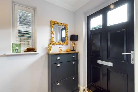 106 Horsecroft Road, Hemel Hempstead, HP1 1PX