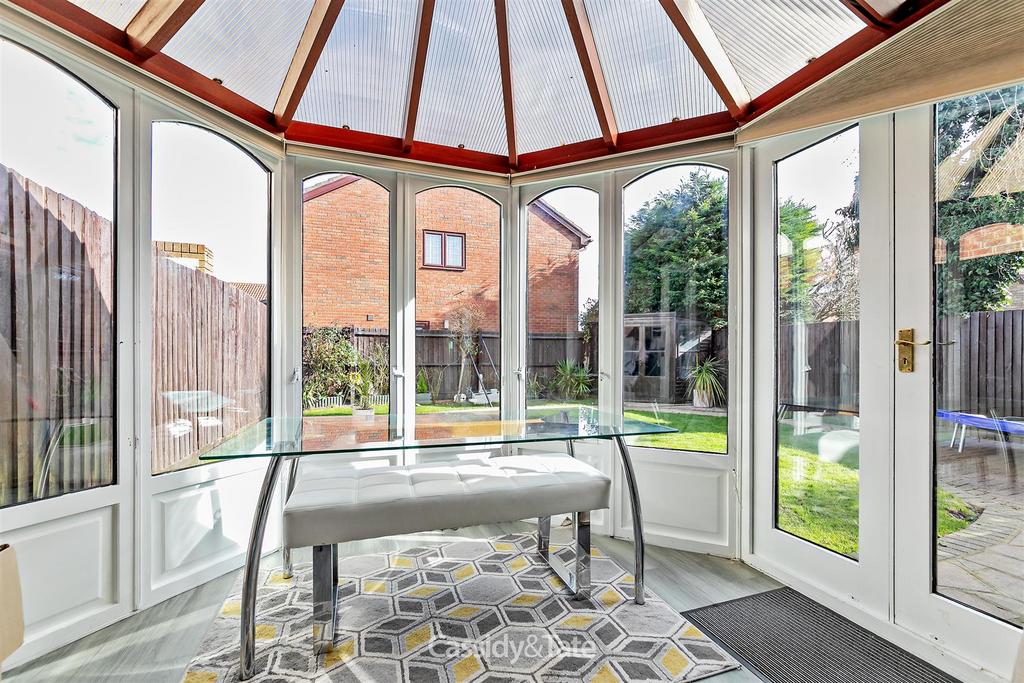1 Regent Close-19.jpg