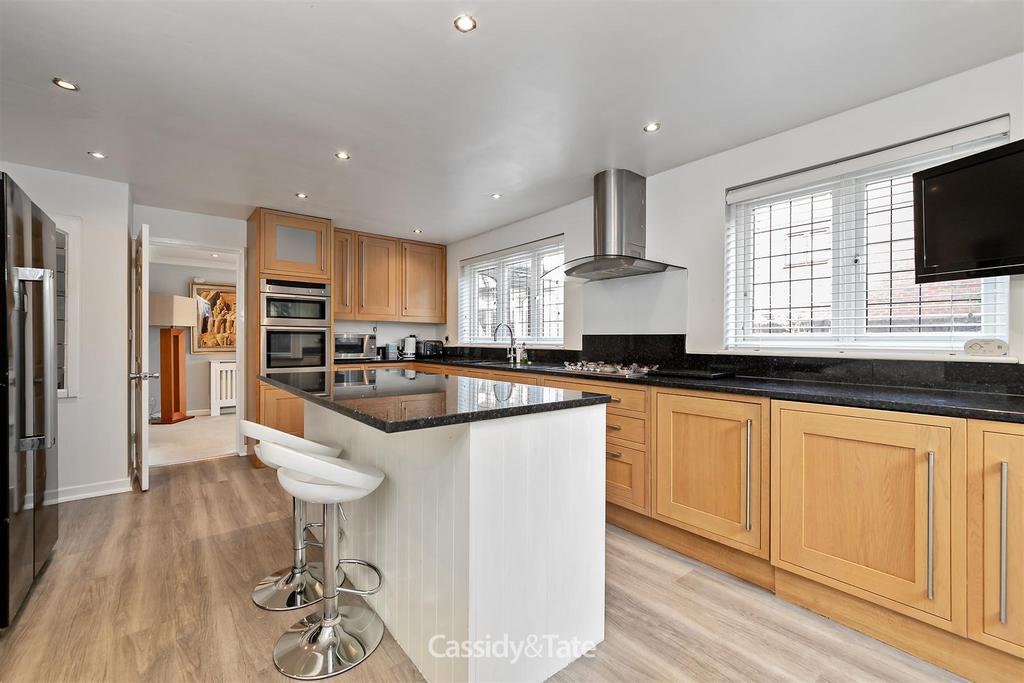1 Regent Close-26.jpg