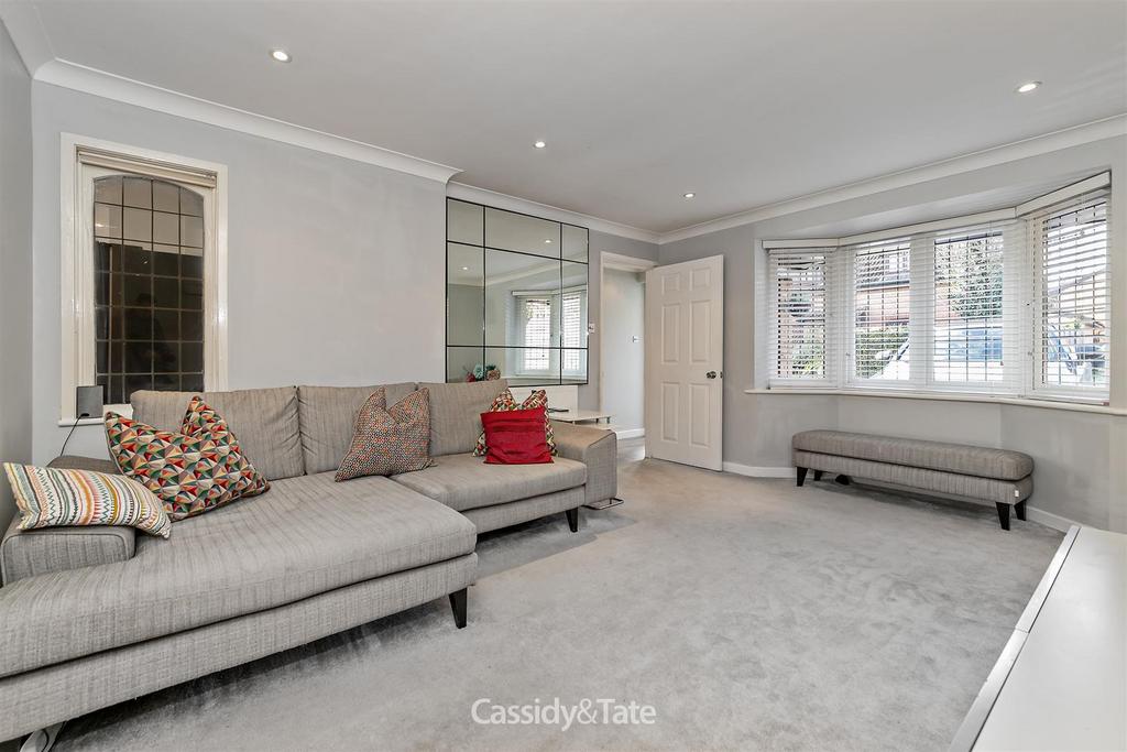 1 Regent Close-16.jpg