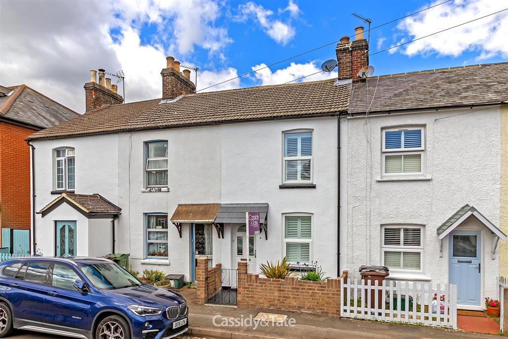 Upper Culver Road, St Albans 2 bed terraced house to rent £2,000 pcm