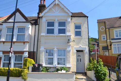 2 bedroom flat to rent, Buller Road, Thornton Heath CR7