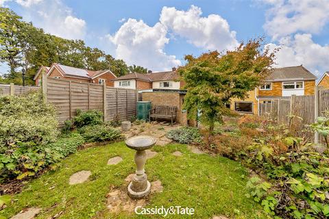 7 Broomleys, St Albans, AL4 9UR
