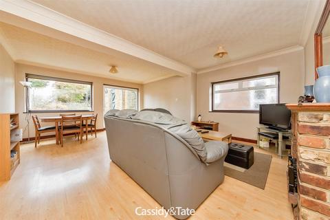 7 Broomleys, St Albans, AL4 9UR